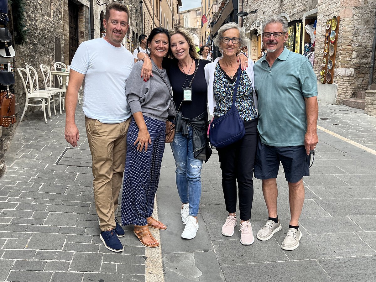 assisi tour guide