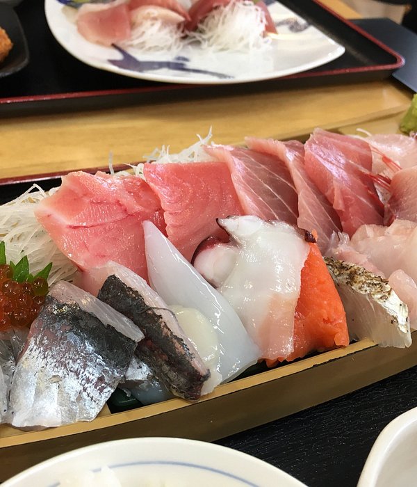Seafood platter from 清水魚市場河岸の市