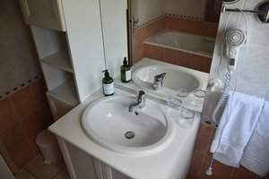 Room & Suite