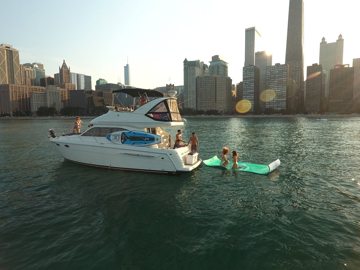 yacht rental chicago prices