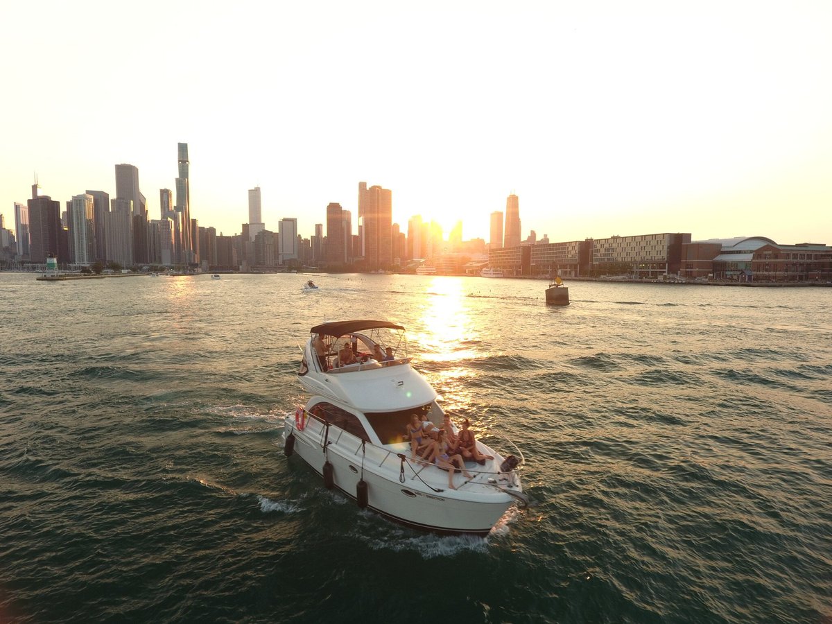 yacht rentals chicago il