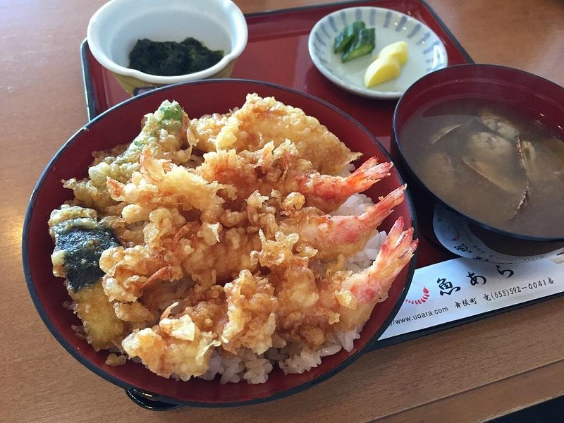 A bowl of tempura don