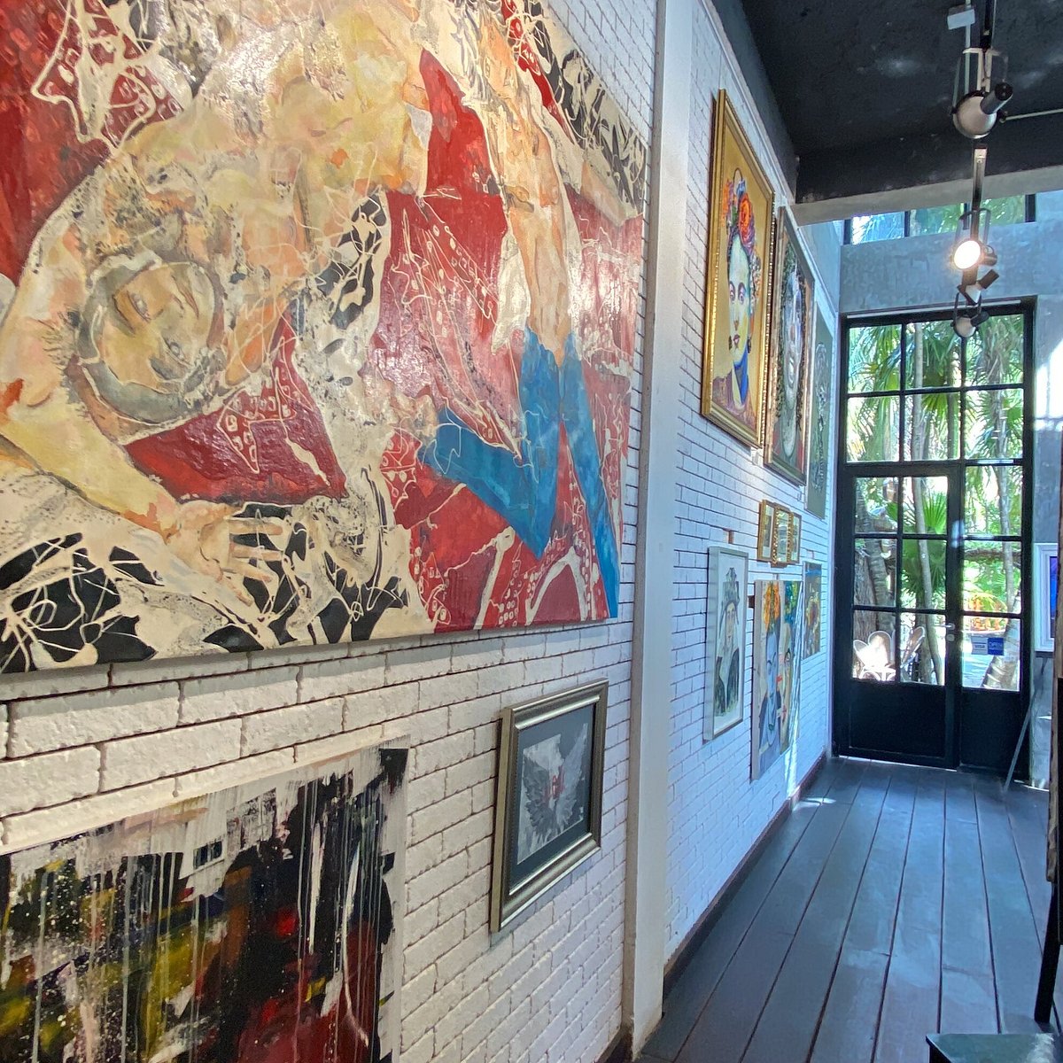 art gallery tulum