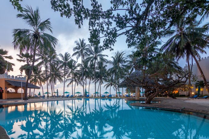 BAMBURI BEACH HOTEL $76 ($̶1̶6̶1̶) - Updated 2022 Prices & Reviews ...