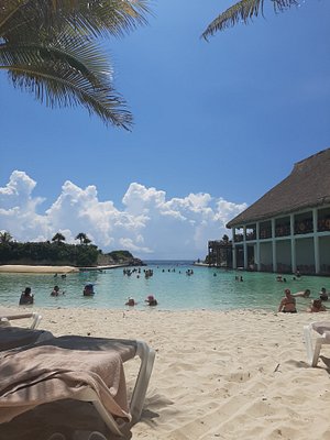 occidental grand xcaret beach