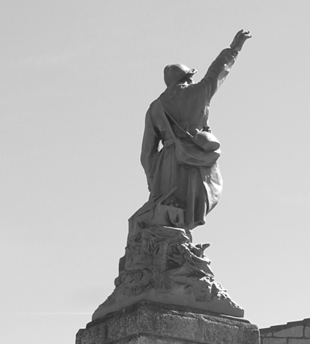 Monument aux Morts Corses (Pianottoli-Caldarello) - All You Need to