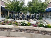 New businesses open at Outlets at Legends