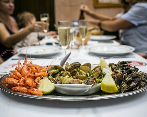 In Graça, a Restaurant and Club for the New Lisbon - Culinary Backstreets