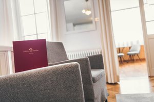 Room & Suite