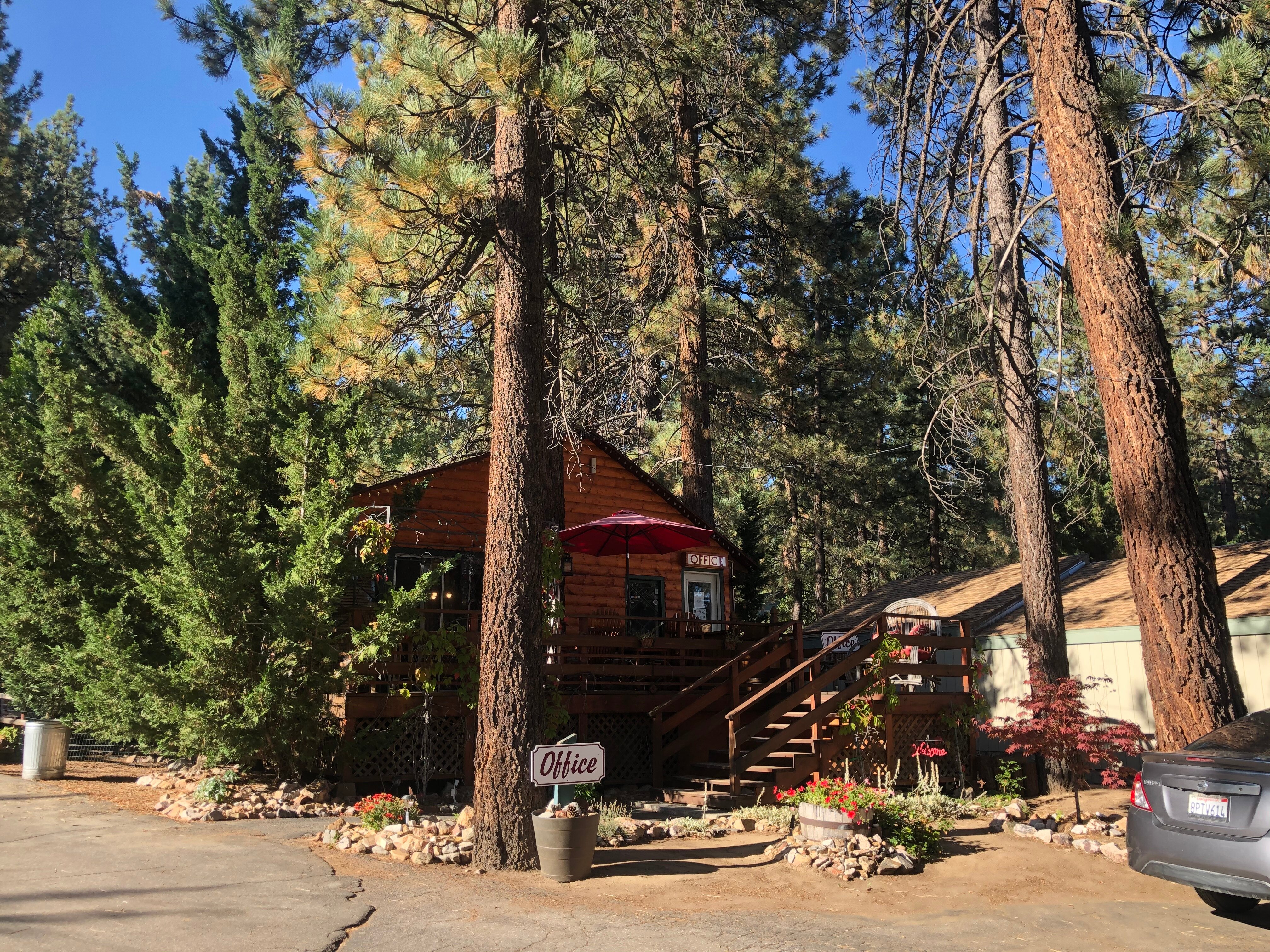 EAGLE'S NEST LODGE - Updated 2024 Prices & B&B Reviews (Big Bear Region ...