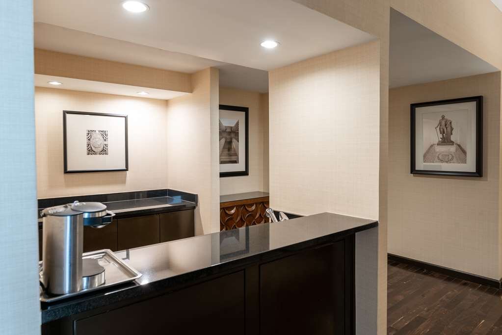 Hotel photo 55 of Hilton Alexandria Mark Center.