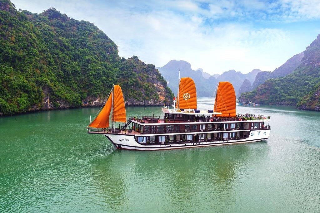 halong bay tours company