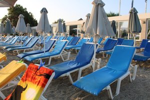 Pool & Beach