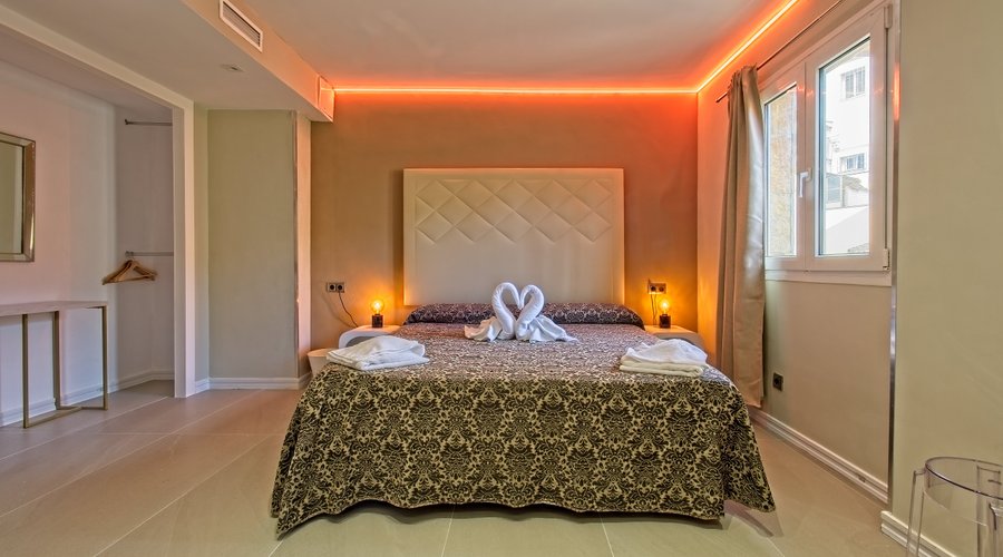 HABITACIÓN CON JACUZZI