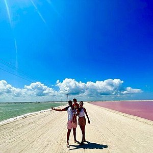 The Pink Ocean Of Los Coloradas Is A Bucket List Must! - Indie88