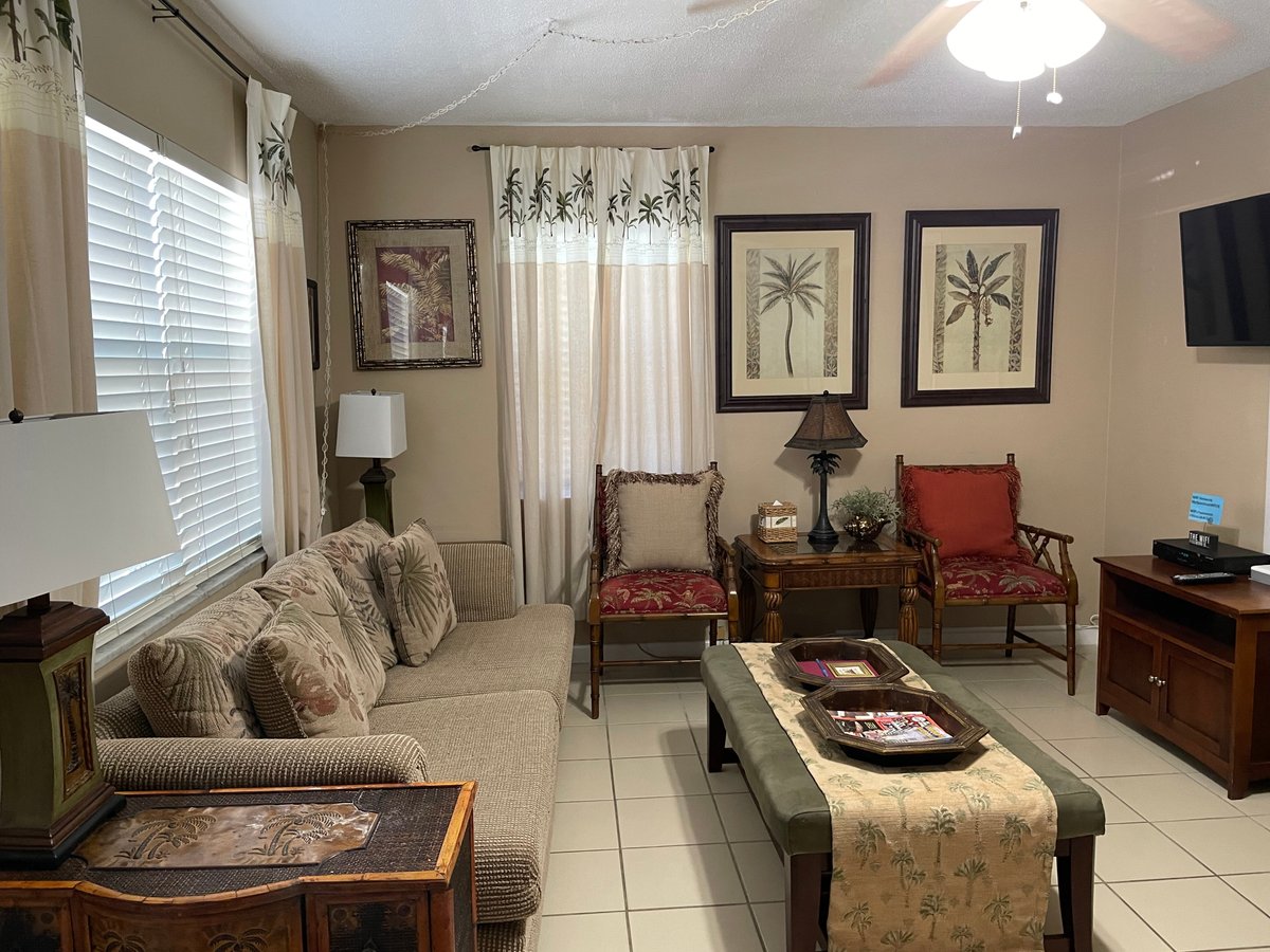 BEACHTRAIL LODGING - Prices & Villa Reviews (Indian Rocks Beach, FL)