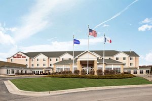 Hilton Garden Inn Dubuque Downtown in Dubuque, image may contain: Suburb, Neighborhood, Grass, Plant