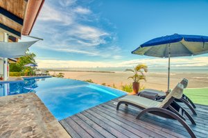 Piscine et plage