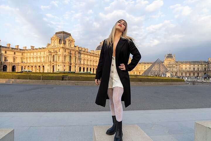 2024 Louvre Area Photo Shoot - Paris Photographer