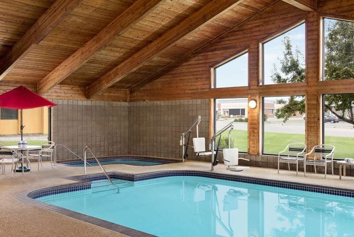 AmericInn by Wyndham Bemidji Pool: Pictures & Reviews - Tripadvisor