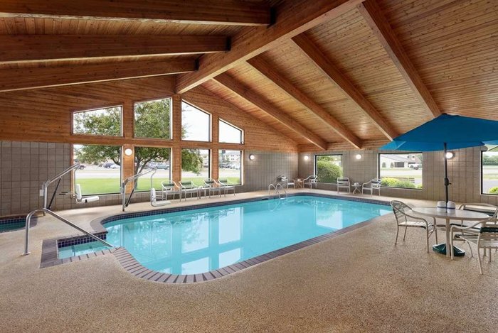 AmericInn by Wyndham Bemidji Pool: Pictures & Reviews - Tripadvisor