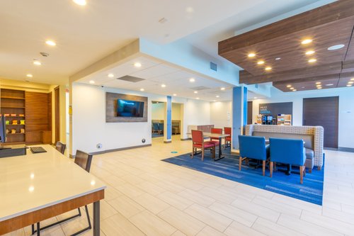 HOLIDAY INN EXPRESS ANAHEIM WEST $132 ($̶1̶4̶7̶) - Updated 2023 Prices ...