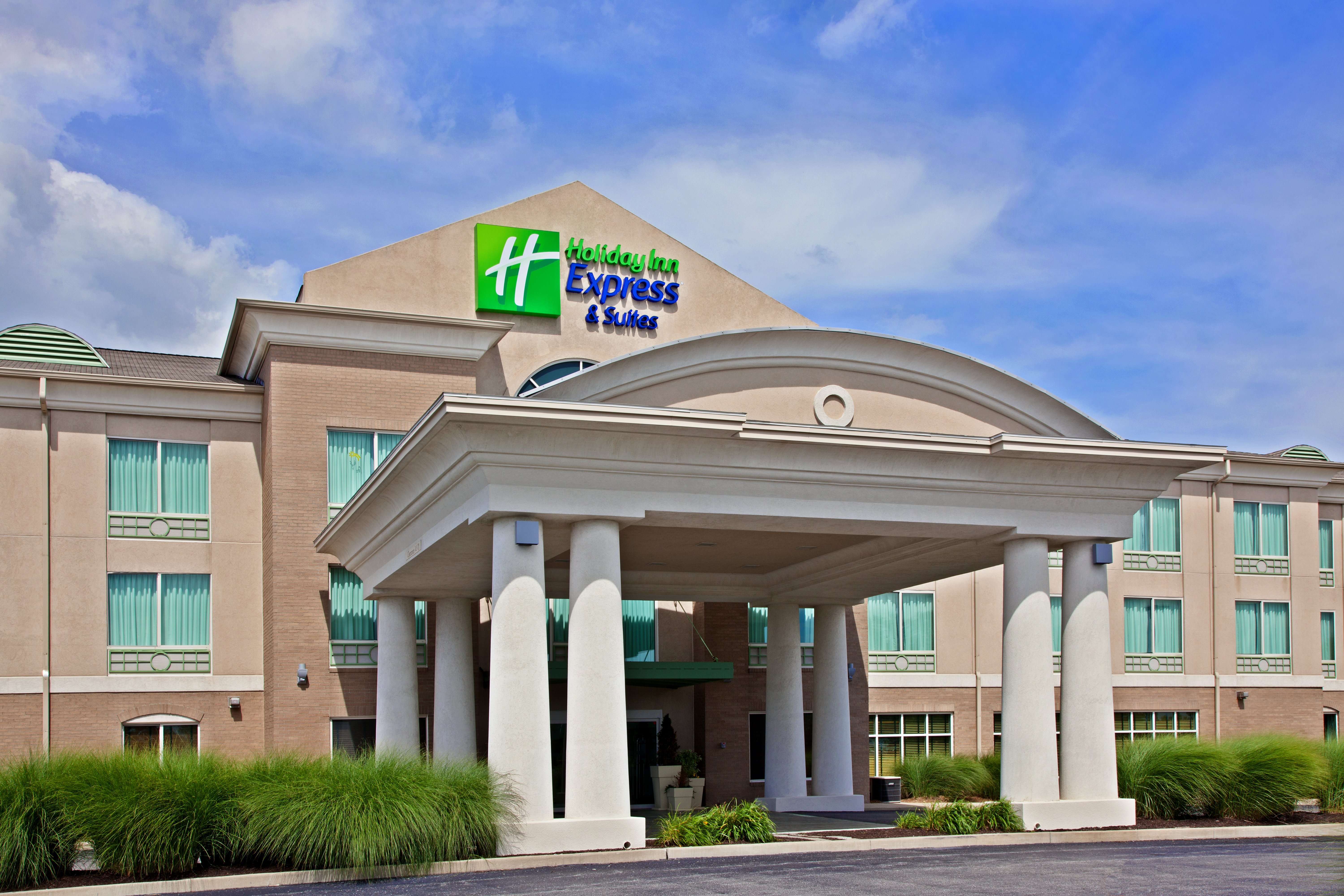 HOLIDAY INN EXPRESS & SUITES GREENWOOD, AN IHG HOTEL ...