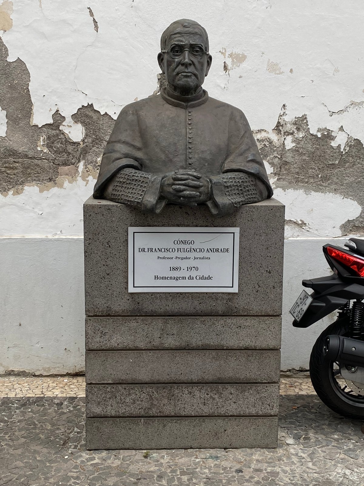 Monumento a Dr. Francisco Fulgencio Andrade (Funchal) - All You Need to ...