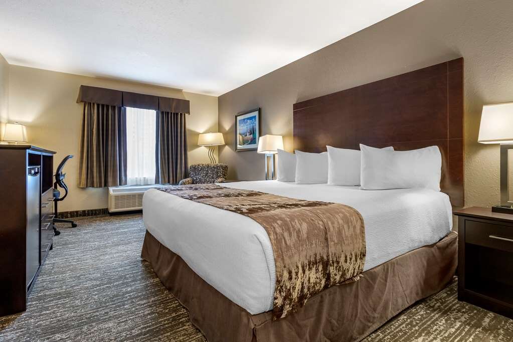 Hotel photo 25 of Best Western Plus Pembina Inn & Suites.