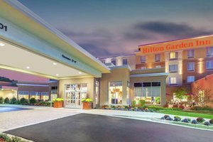 Hilton Garden Inn Ann Arbor in Ann Arbor, image may contain: Hotel, Shopping Mall, Inn, City