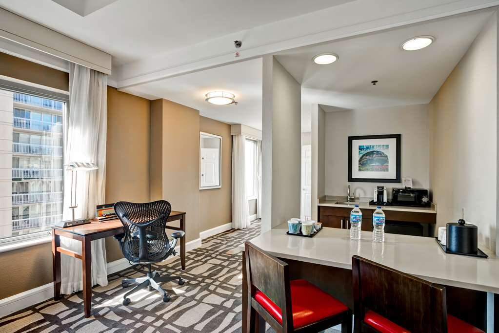 Hotel photo 95 of Hilton Garden Inn Chicago Downtown/Magnificent Mile.