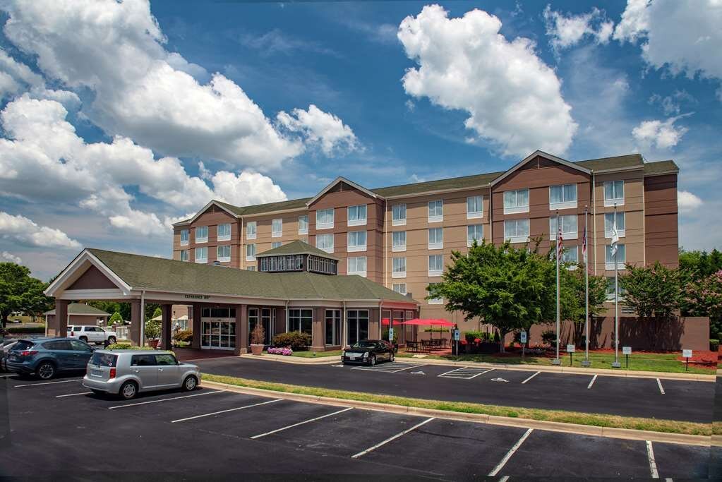 HILTON GARDEN INN CHARLOTTE PINEVILLE - Updated 2023 Prices & Hotel ...