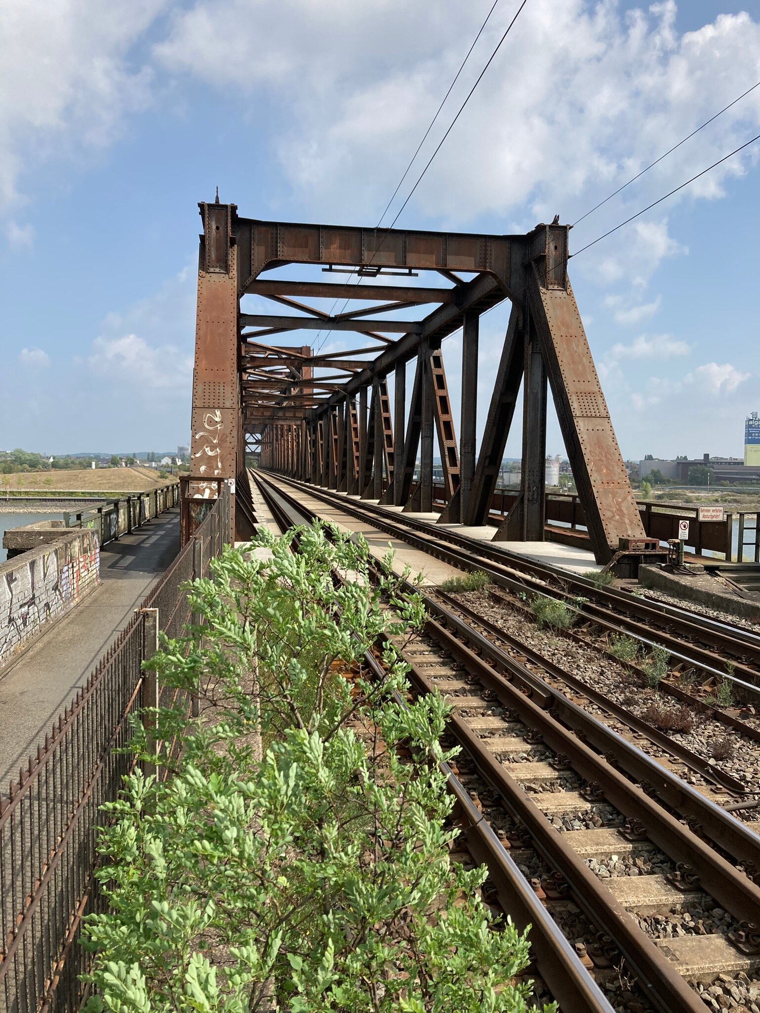 HOCHFELDER EISENBAHNBRÜCKE (Duisburg): Tutto Quello Che C'è Da Sapere