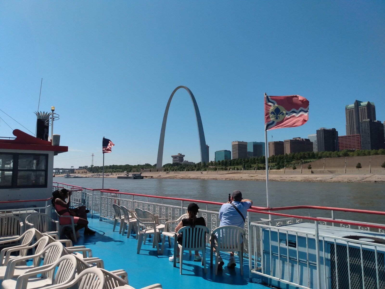 gateway arch riverboats by owner