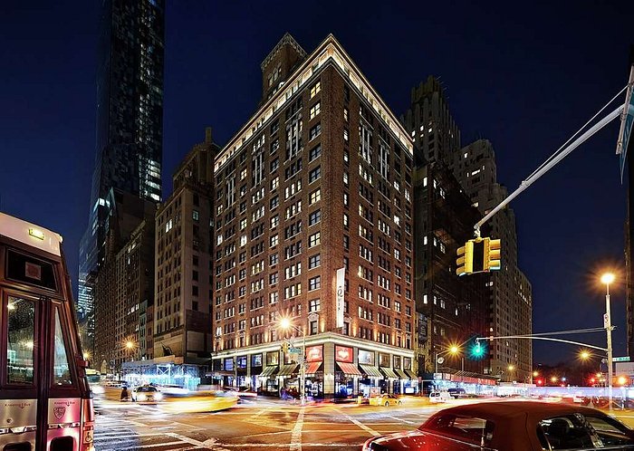 High-End shopping on 5th Avenue - Picture of New York Hilton Midtown, New  York City - Tripadvisor