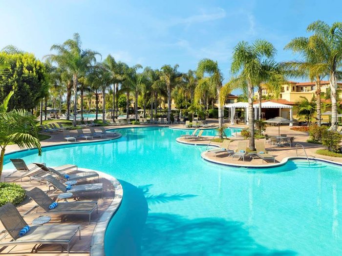 Hilton Grand Vacations Club MarBrisa Carlsbad Pool Pictures & Reviews -  Tripadvisor