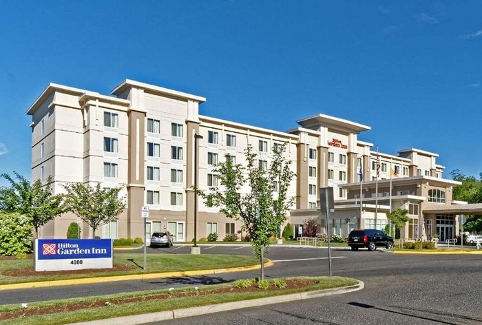 HILTON GARDEN INN MT. LAUREL $110 ($̶1̶3̶6̶) - Updated 2023 Prices ...