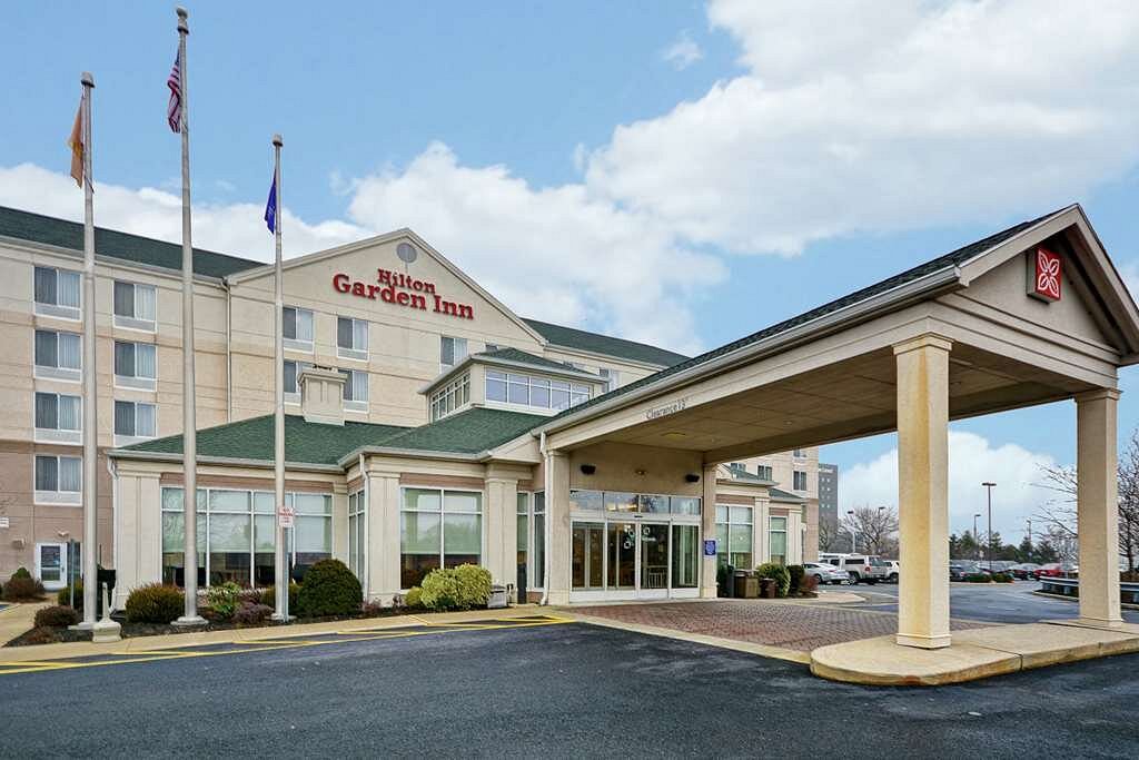 $54+ EXCELLENT Hotels Near Riverside Square Mall in Hackensack NJ