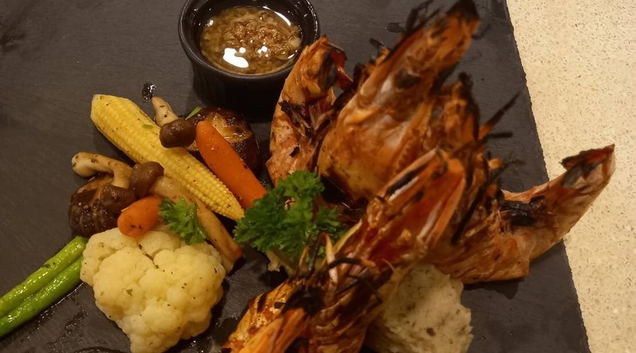 Grilled Tiger Prawns & veggies and mashed potatoes