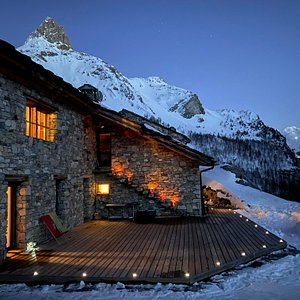 Chalet Colinn , extérieur nuit, vue imprenable sur Val d'Isère