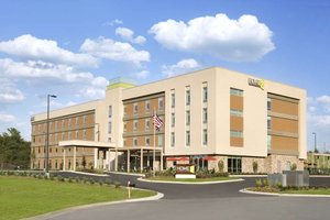 Home2 Suites by Hilton Grovetown Augusta Area in Grovetown, image may contain: Office Building, Hotel, City, Grass