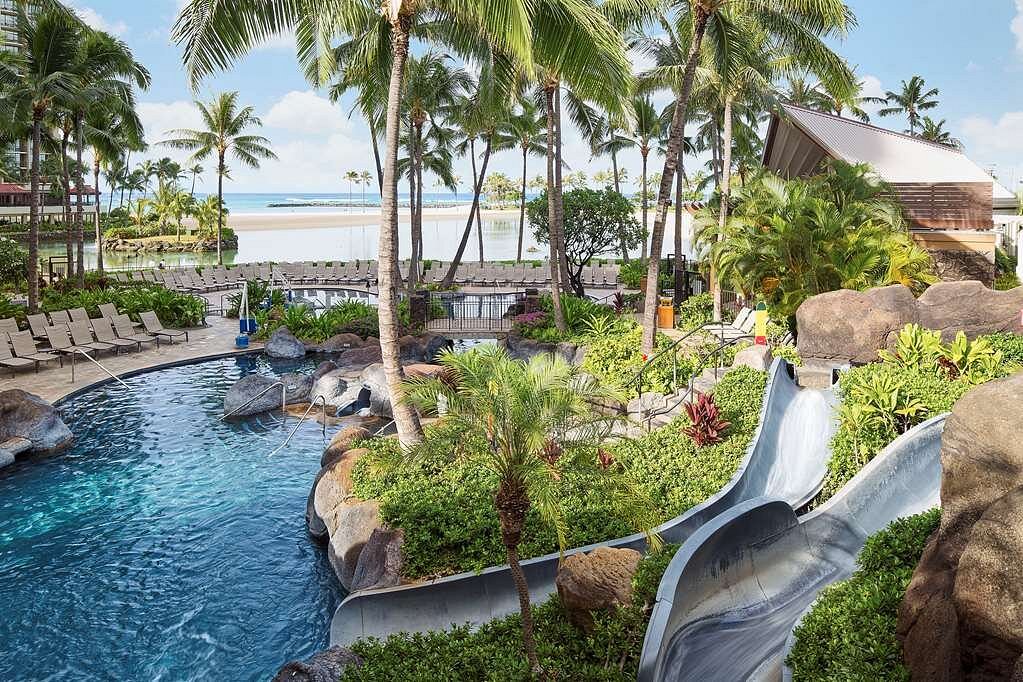 Hilton Grand Vacations Club Grand Waikikian Honolulu Pool Pictures And Reviews Tripadvisor
