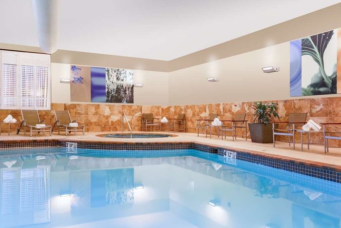 Hilton Promenade at Branson Landing Pool Pictures & Reviews - Tripadvisor