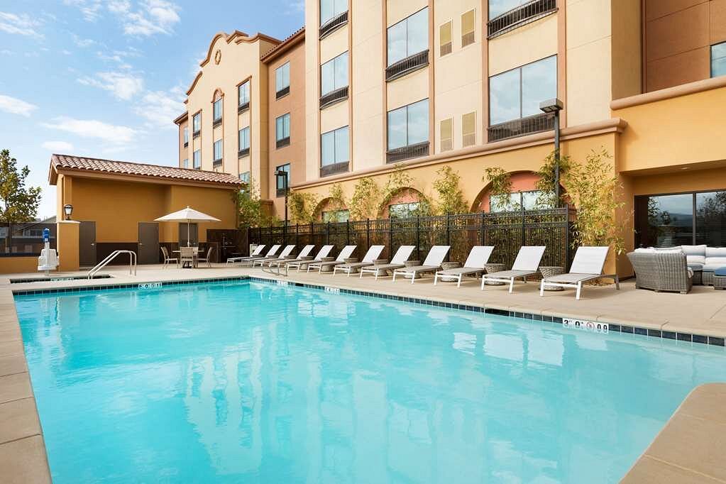 Hilton Garden Inn Lompoc Pool Pictures & Reviews - Tripadvisor