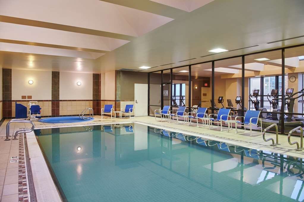 Hilton Anchorage Pool Pictures & Reviews - Tripadvisor