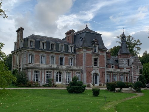 CHATEAU DE BERTREVILLE SAINT-OUEN (Dieppe) - Villa Reviews, Photos ...