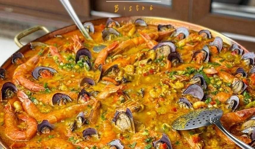 Paella de frutos do mar