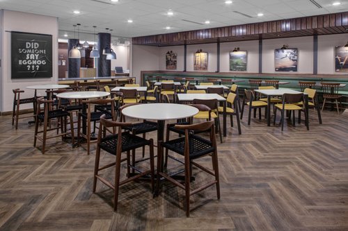 FAIRFIELD INN & SUITES BY MARRIOTT ALLENTOWN WEST: Bewertungen, Fotos