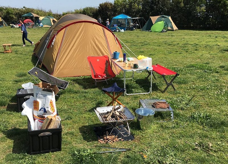 Camping tent