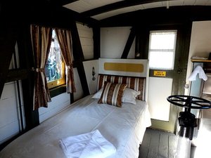 Room & Suite